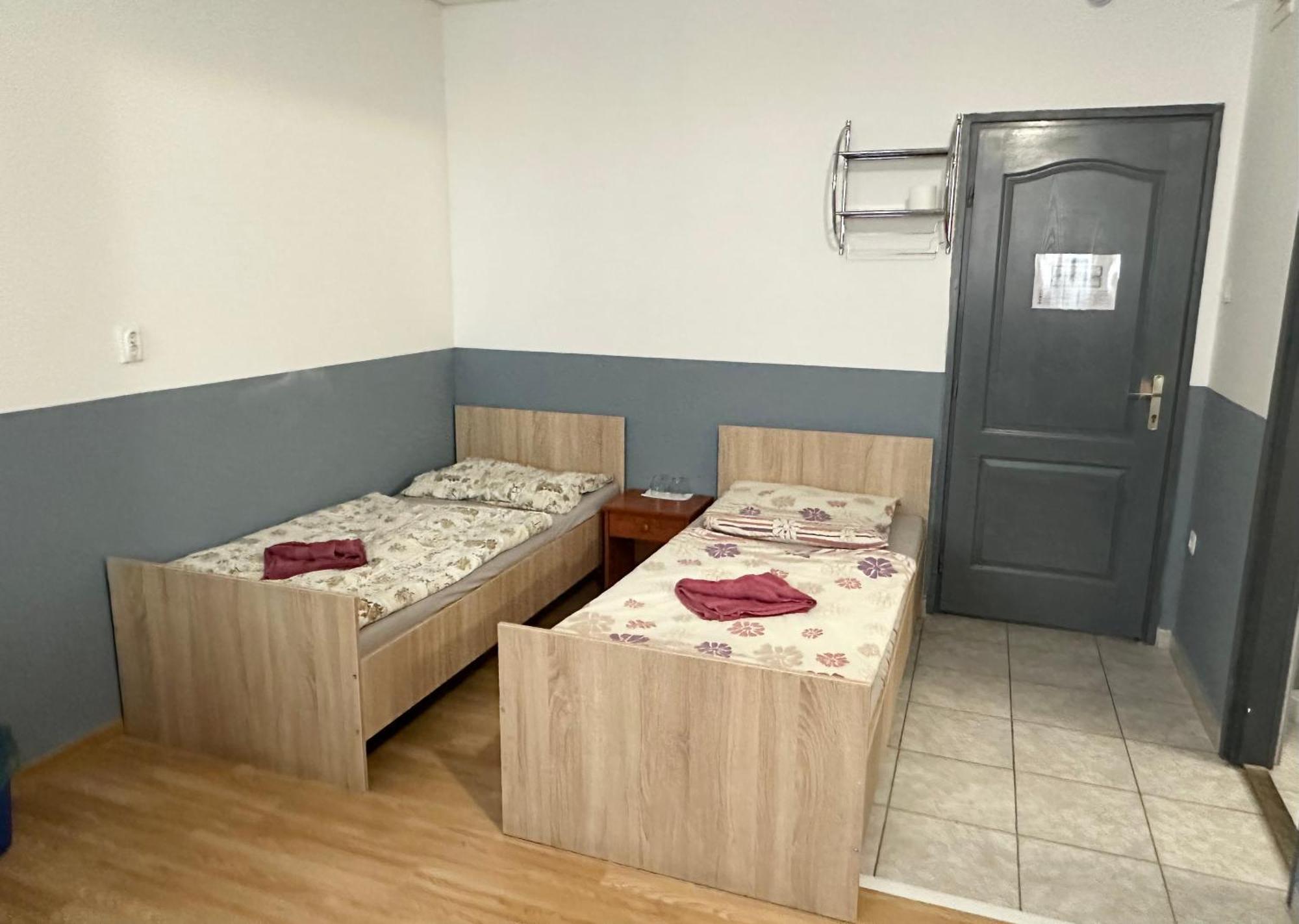 Lanchid Szallo Kecskemet Bagian luar foto
